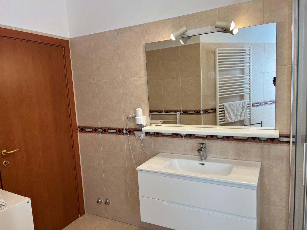Appartamenti Baia Azzurra 6. Torbole Sul Garda Kültér fotó